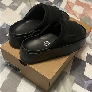 Nike Calm Elevation Platform Slide Sandals
US 9 Black